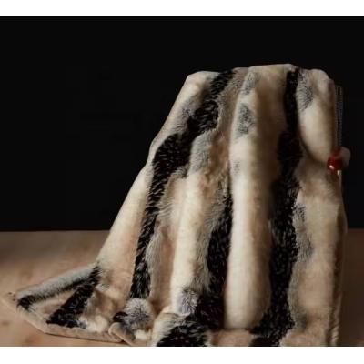 Home Puffy Fox Faux Fur Throw Blanket